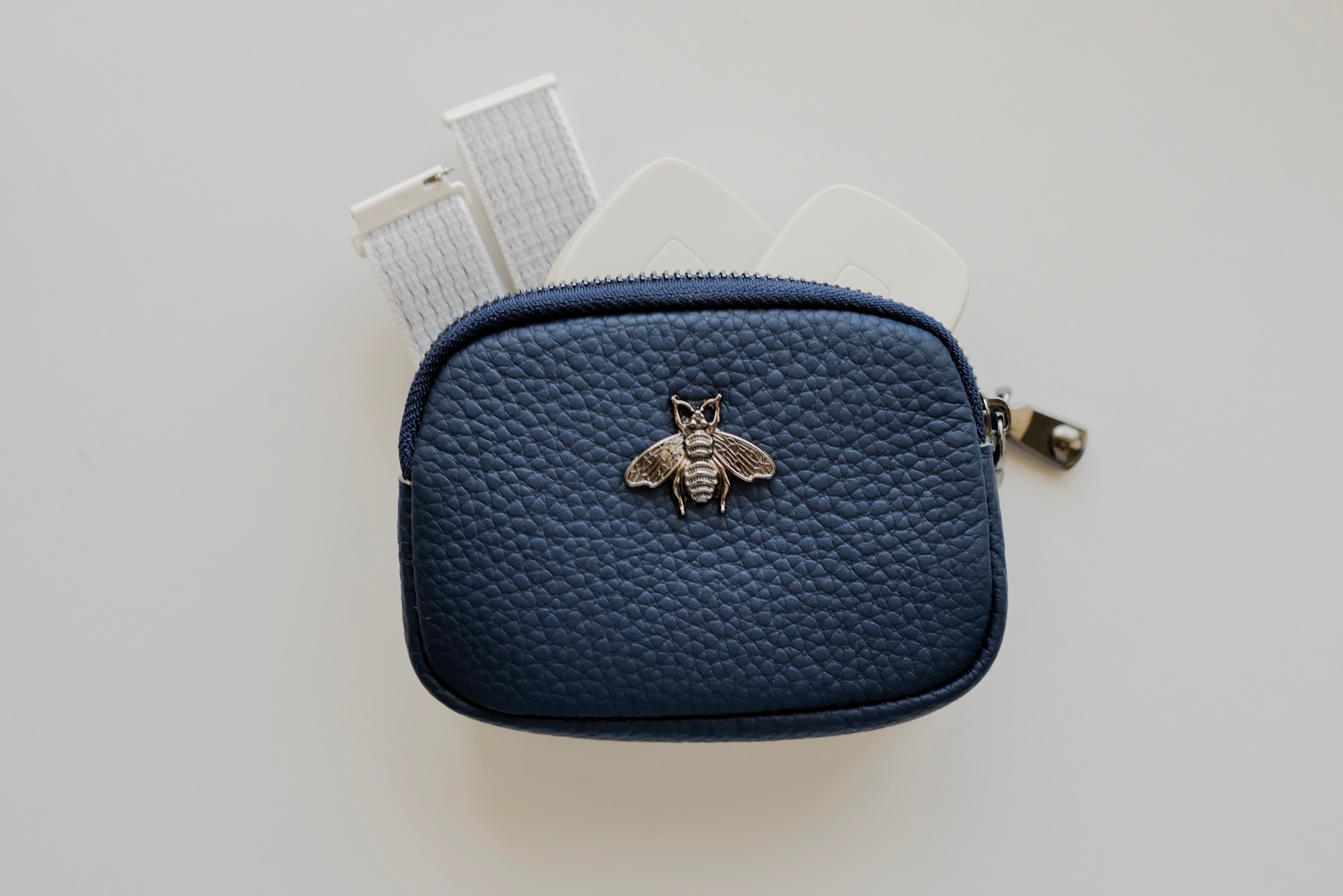 Double Zipper Bee B-Pulse Holder